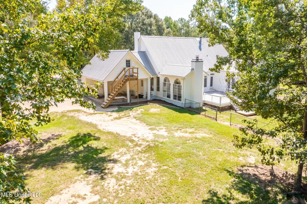 7855 Hwy 11 Carriere, MS 39426