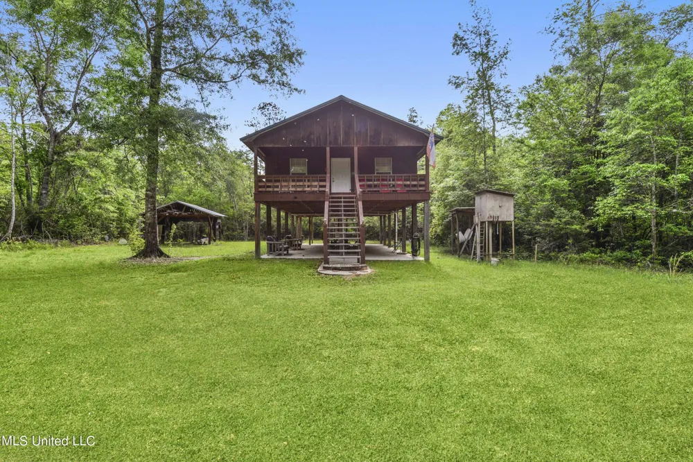377a Deep Creek Road Wiggins, MS 39577