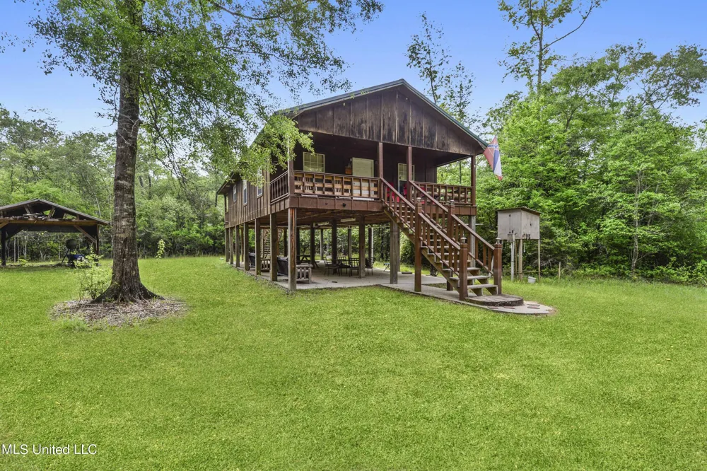 377a Deep Creek Road Wiggins, MS 39577
