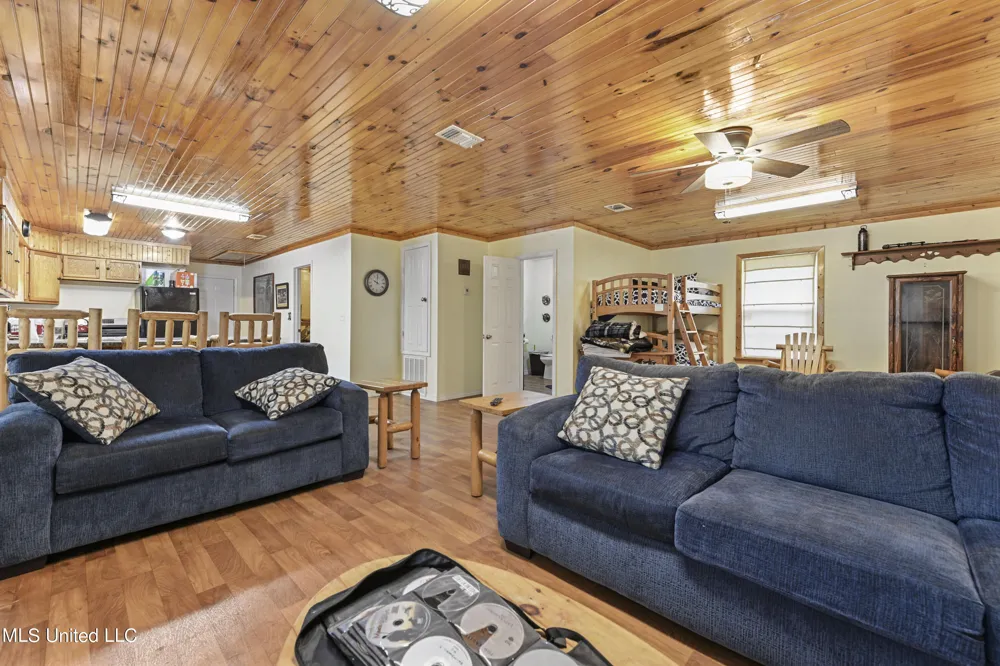 377a Deep Creek Road Wiggins, MS 39577
