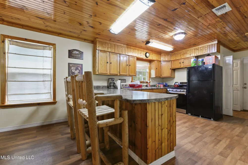 377a Deep Creek Road Wiggins, MS 39577