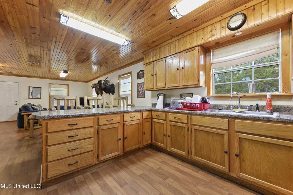 377a Deep Creek Road Wiggins, MS 39577