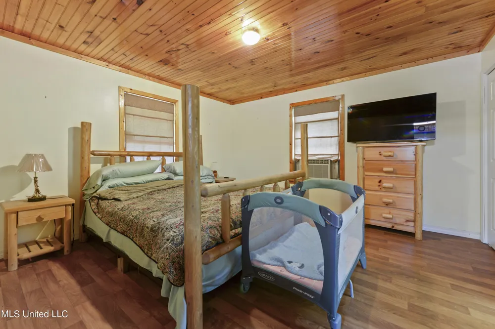 377a Deep Creek Road Wiggins, MS 39577