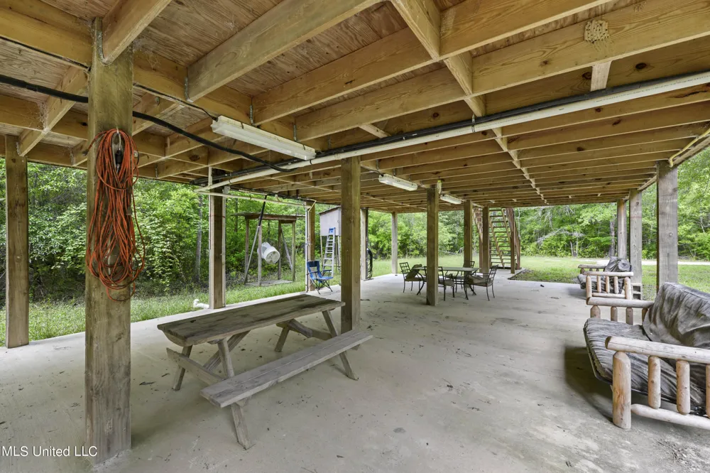 377a Deep Creek Road Wiggins, MS 39577
