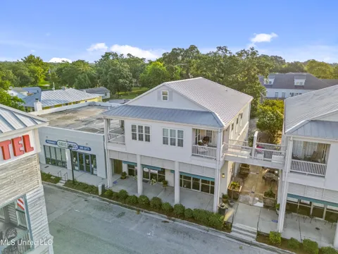 116 Davis Avenue