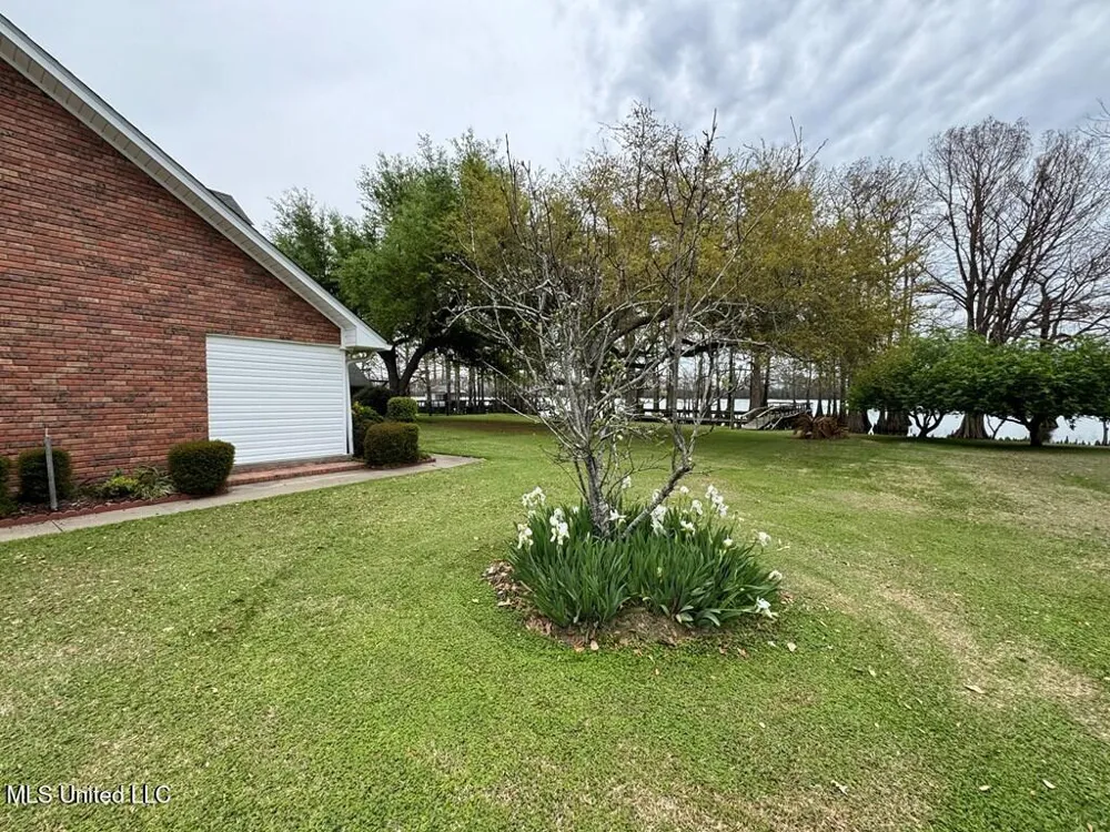 1035 Highway 568 Ferriday, LA 71334