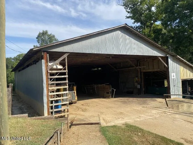 4450 Parsons Road Raymond, MS 39154