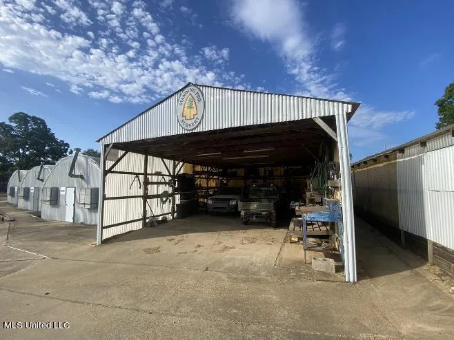 4450 Parsons Road Raymond, MS 39154