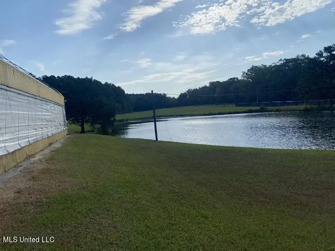 4450 Parsons Road Raymond, MS 39154