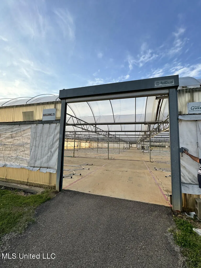 4450 Parsons Road Raymond, MS 39154