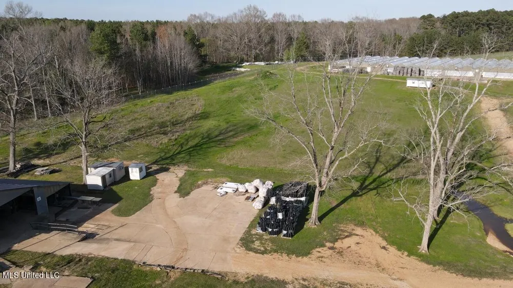 4450 Parsons Road Raymond, MS 39154