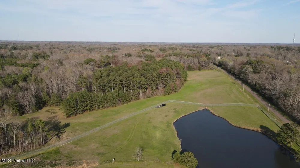 4450 Parsons Road Raymond, MS 39154