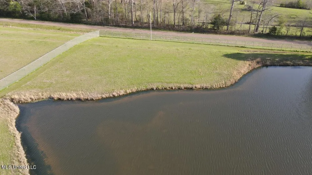 4450 Parsons Road Raymond, MS 39154