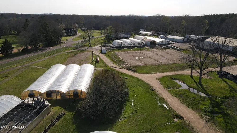 4450 Parsons Road Raymond, MS 39154