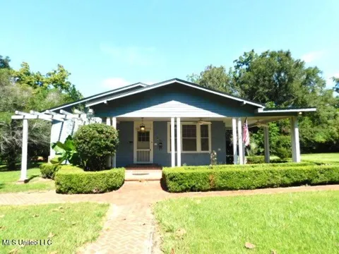 125 Riverside Street