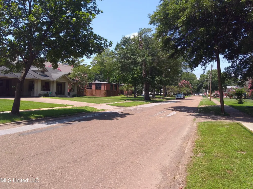 207 E Percy Street Indianola, MS 38751
