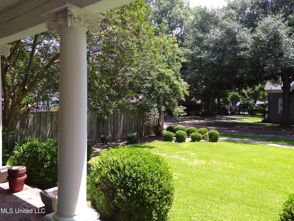 207 E Percy Street Indianola, MS 38751