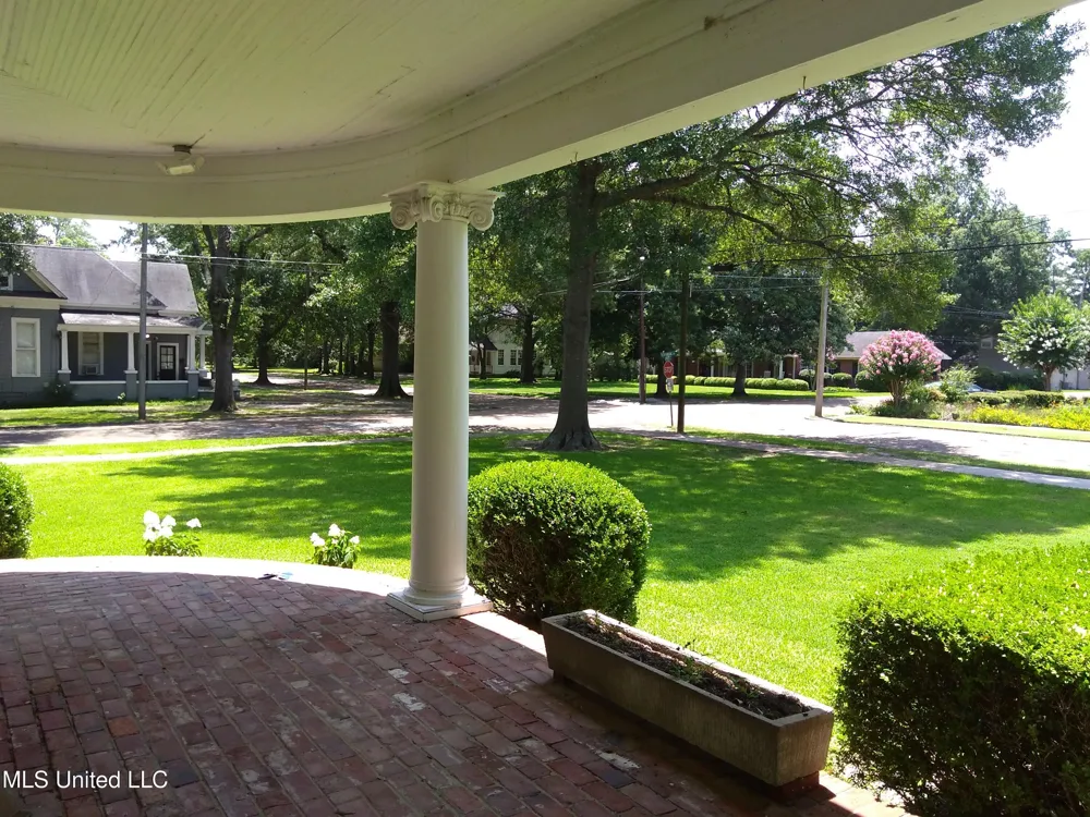 207 E Percy Street Indianola, MS 38751