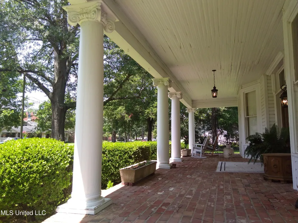 207 E Percy Street Indianola, MS 38751