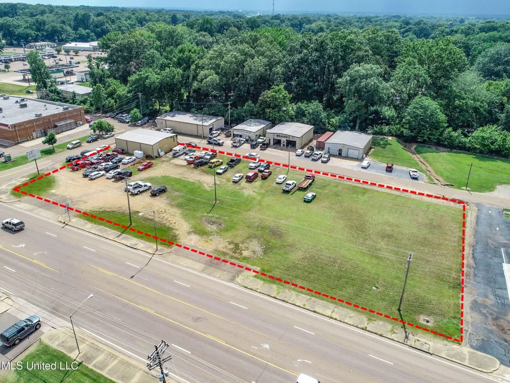 143 51 Batesville, MS 38606