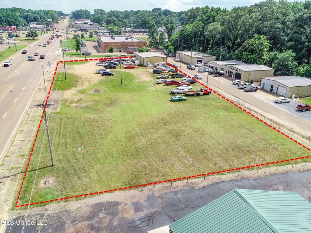 143 51 Batesville, MS 38606