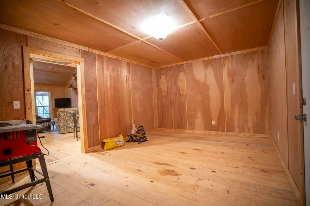 553 Murray Road Vicksburg, MS 39183