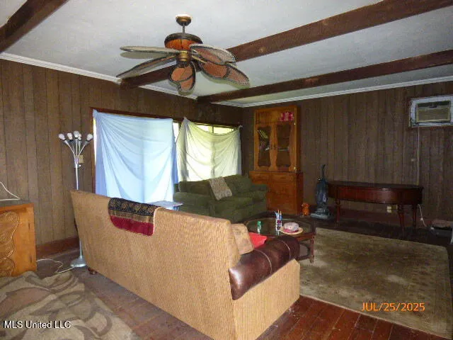 206 Pine Street Vidalia, LA 71373