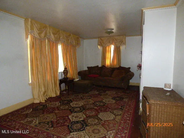 206 Pine Street Vidalia, LA 71373