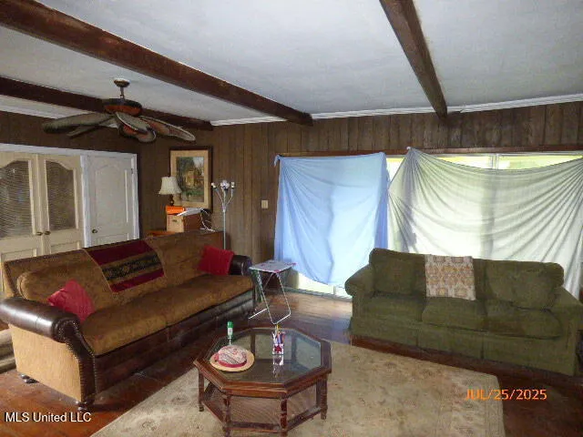 206 Pine Street Vidalia, LA 71373