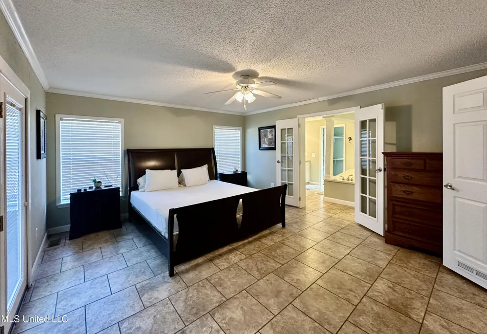 2138 Eagle Lake Shore Road Vicksburg, MS 39183