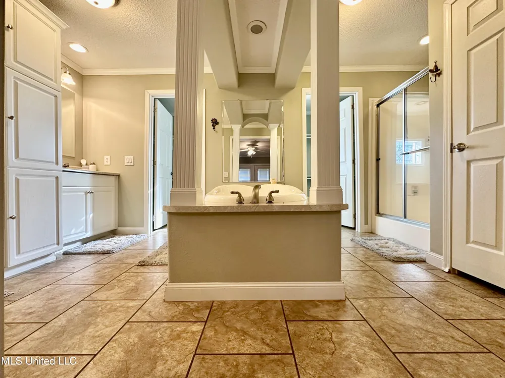2138 Eagle Lake Shore Road Vicksburg, MS 39183