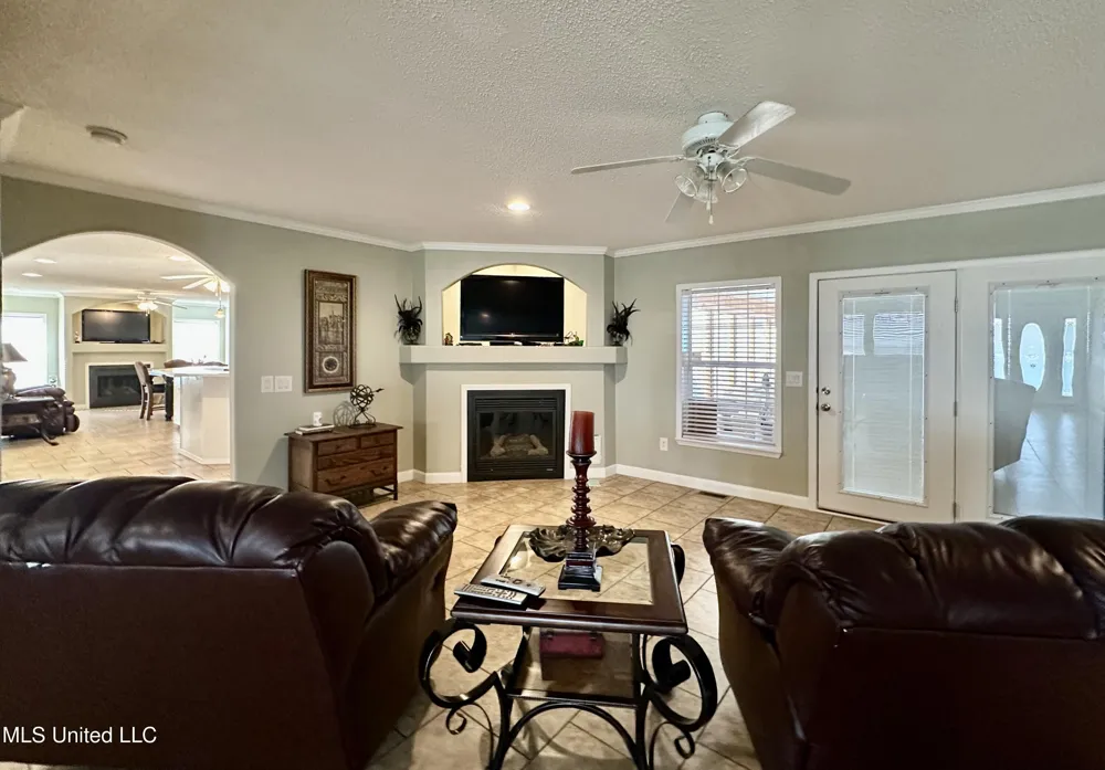 2138 Eagle Lake Shore Road Vicksburg, MS 39183