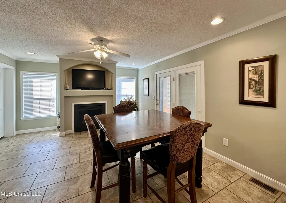 2138 Eagle Lake Shore Road Vicksburg, MS 39183