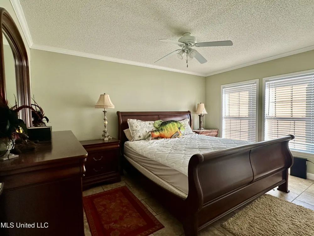 2138 Eagle Lake Shore Road Vicksburg, MS 39183