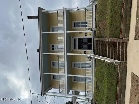 1116 Main Street