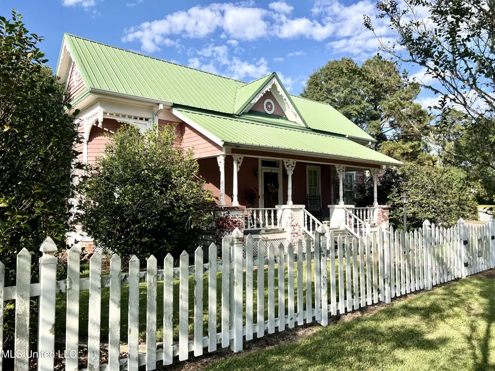 709 Liberty White Road Liberty, MS 39645
