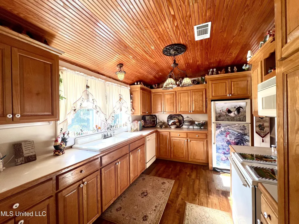 709 Liberty White Road Liberty, MS 39645