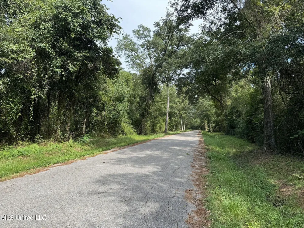 Highway 604 & 1st Avenue Pearlington, MS 39572