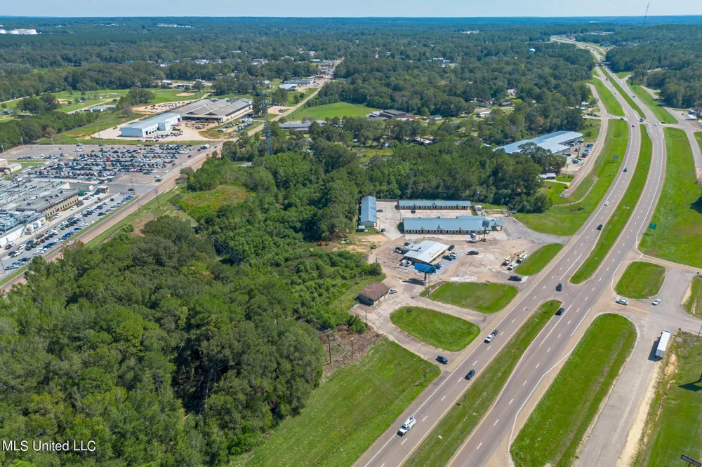 3492 Us 49 N Collins, MS 39428