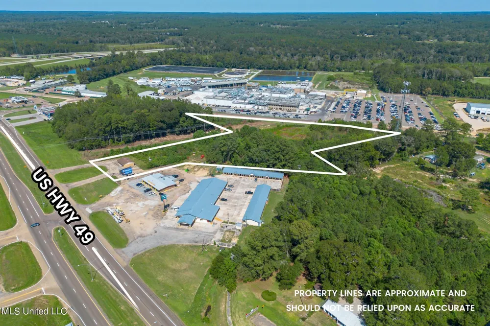 3492 Us 49 N Collins, MS 39428