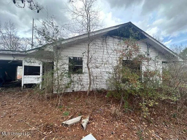 914 Beverly Hills Road Hattiesburg, MS 39401
