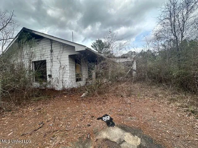 914 Beverly Hills Road Hattiesburg, MS 39401