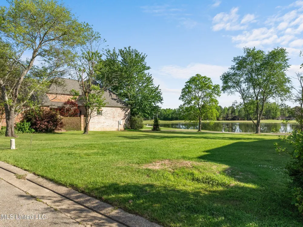 14 Sunset Hill Hattiesburg, MS 39402