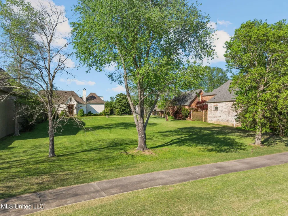 14 Sunset Hill Hattiesburg, MS 39402