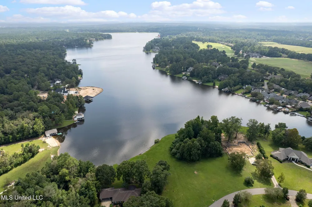 14 Sunset Hill Hattiesburg, MS 39402