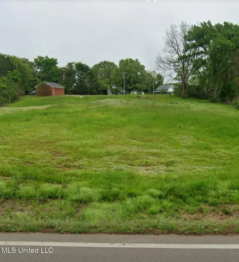 5900 Hwy 305