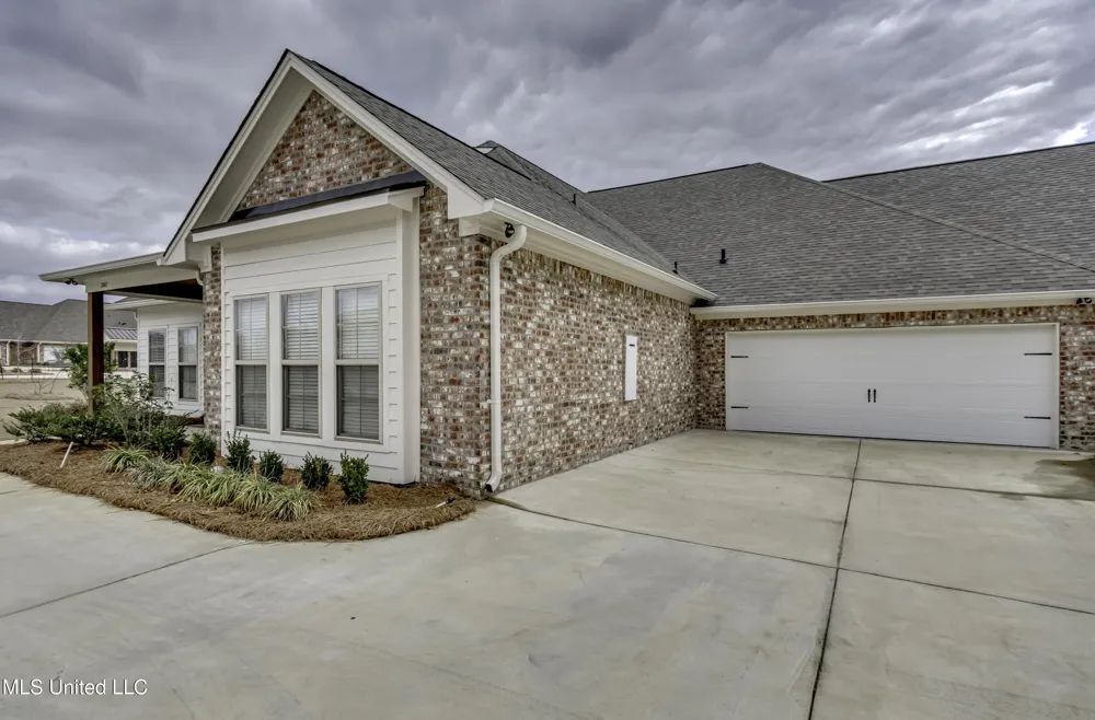 1841 Freedom Ring Drive Brandon, MS 39047