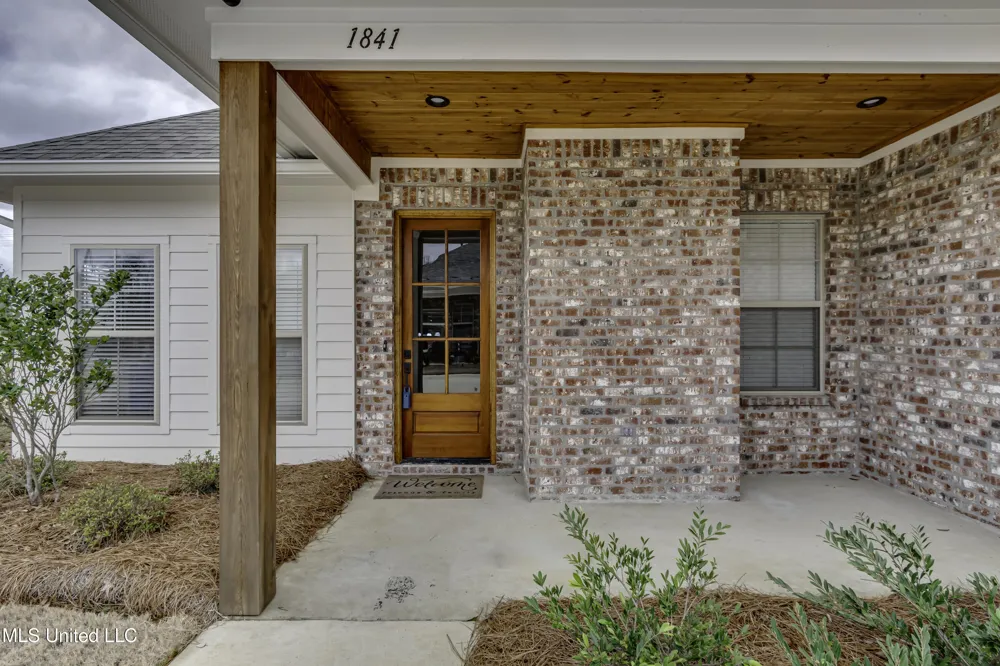 1841 Freedom Ring Drive Brandon, MS 39047