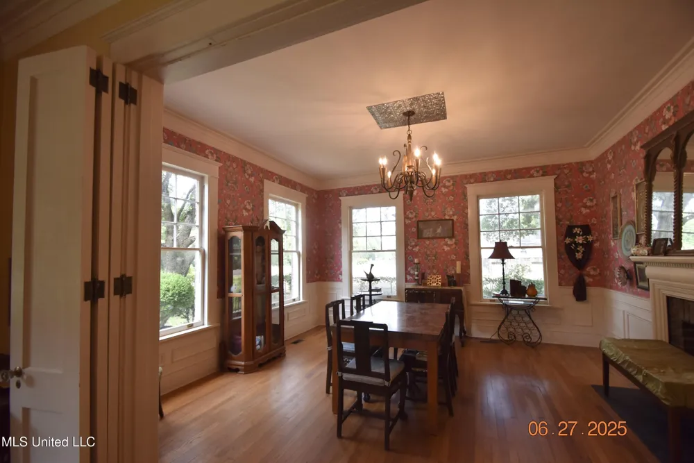 1211 River Road Greenwood, MS 38930