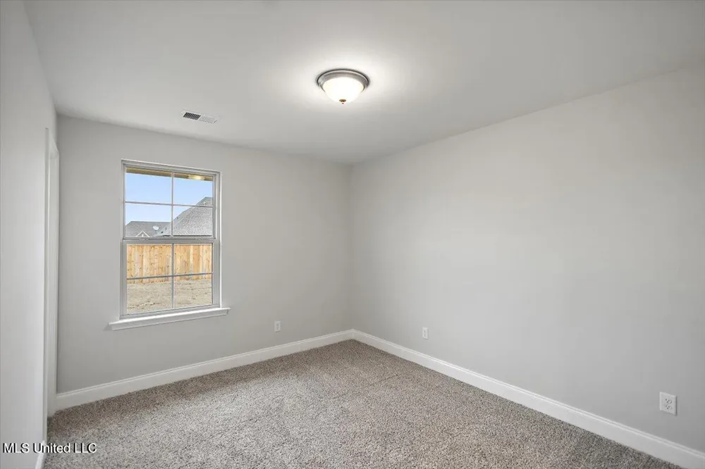 107 Red Bird Cove Senatobia, MS 38668